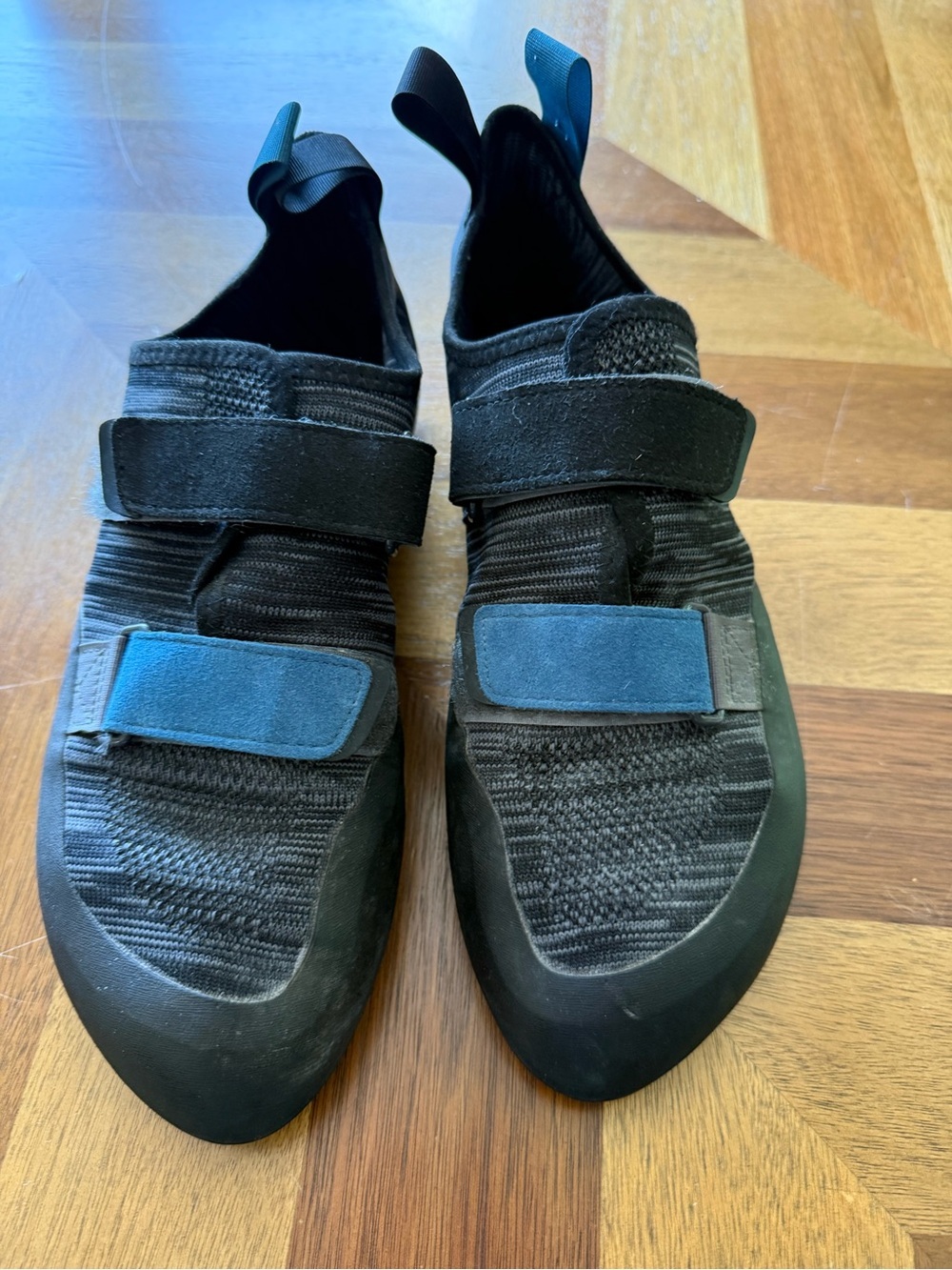 Black Diamond Black and Teal Climbing Shoe M11.5 W12.5